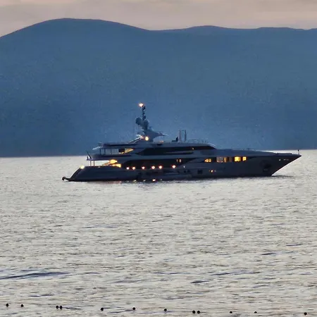 Duplex Lungomare アパート Vlorë